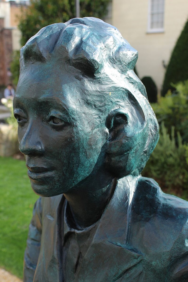 Bronze statue of Henrietta Lacks by Helen Wilson-Roe, Bristol, unveiled in 2021