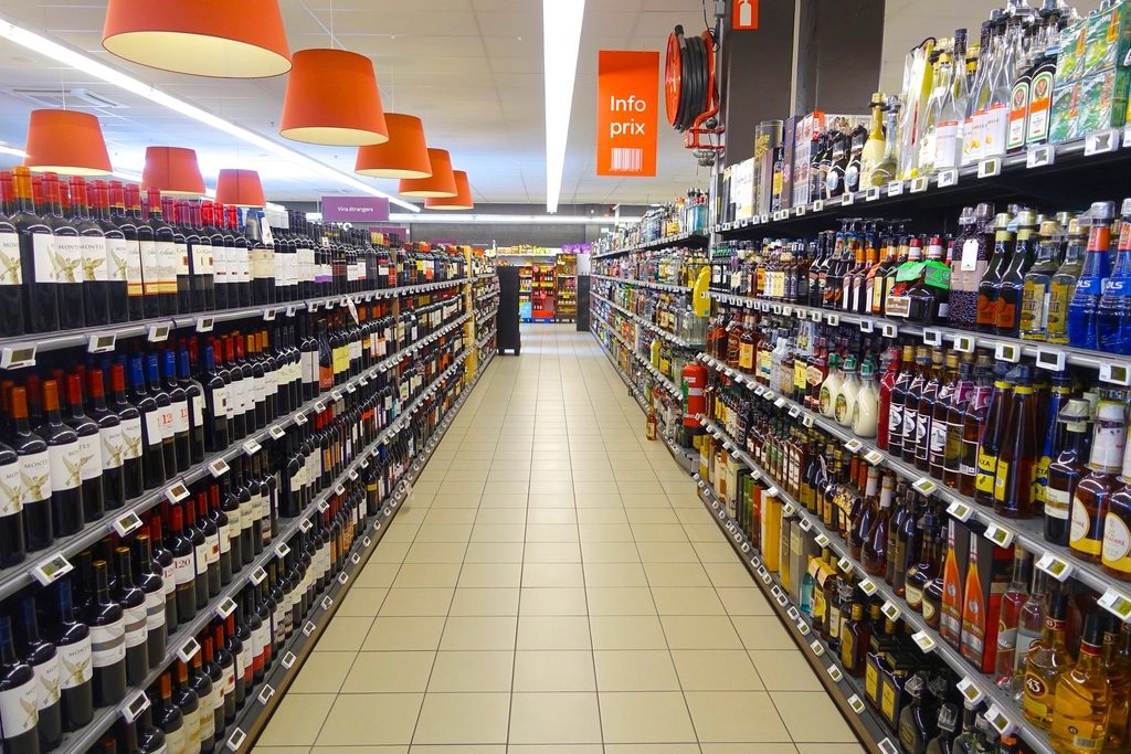 A grocery store aisle